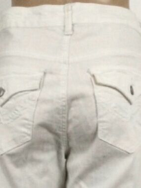 👛 (ANY 2/$30) NINE WEST Coupe West End White Boot Cut Jeans